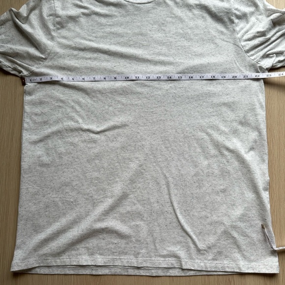 Old Navy Men’s Long Sleeve T-Shirt XL Heather Gray Basic Casual Tee - Picture 6 of 7